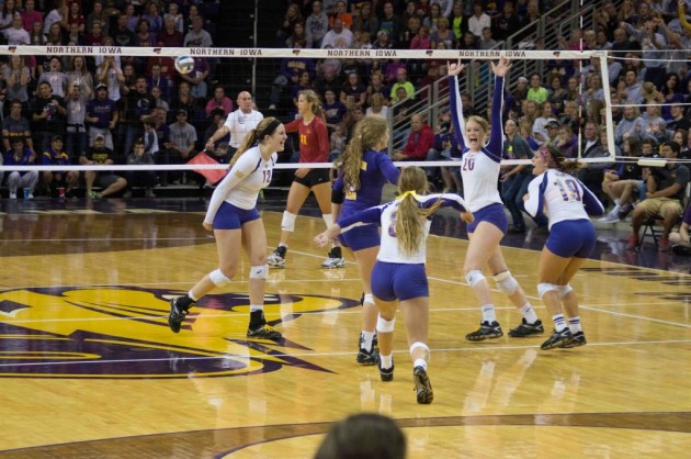 UNI sweeps Drake, moves to 3-0 in MVC play