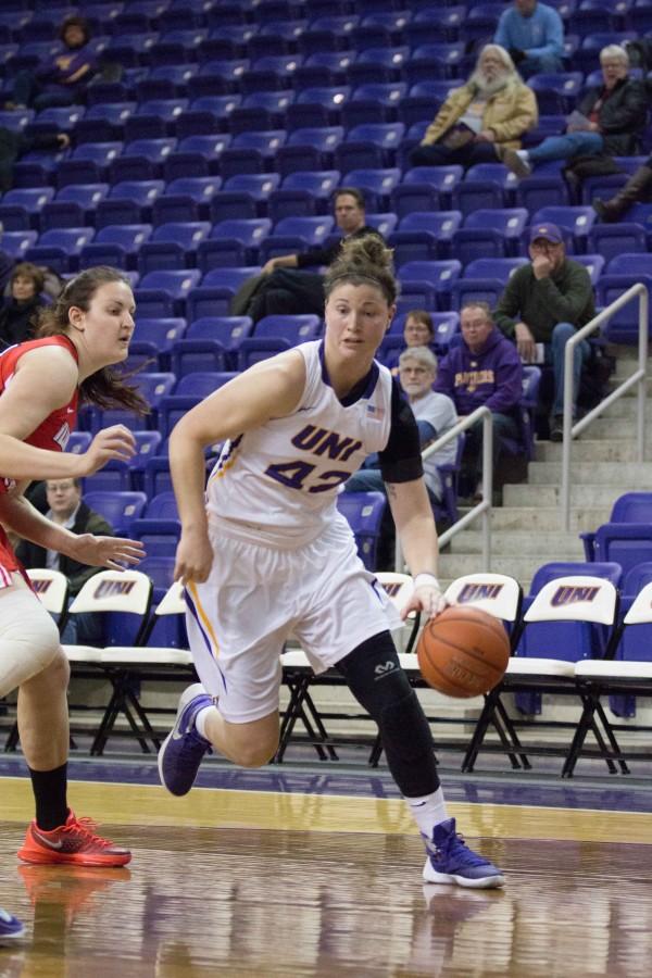 Jen Keitel (42) co-led the Panthers in scoring and rebounds with 18 and nine, respectively. The Panthers are now 9-3 in MVC play. 