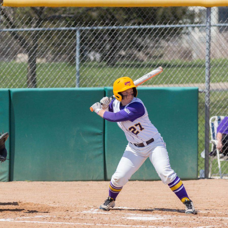 Caitlin Wnek awaits a pitch. Wnek recorded ive RBIs over the three-game series