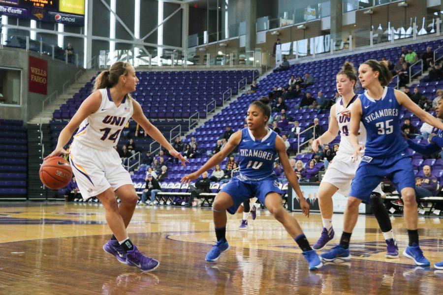 Stephanie Davison dribbles around to make a play against Indiana State. Davison finished the season with 256 points.