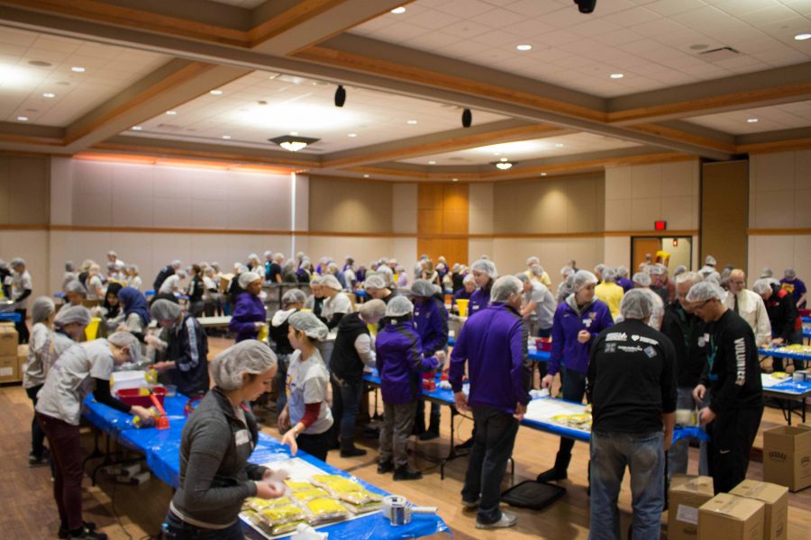 Students volunteer inside the Maucker Union Ballroom during Martin Luther King Jr. Day 2016. The event is hosted by SLC.