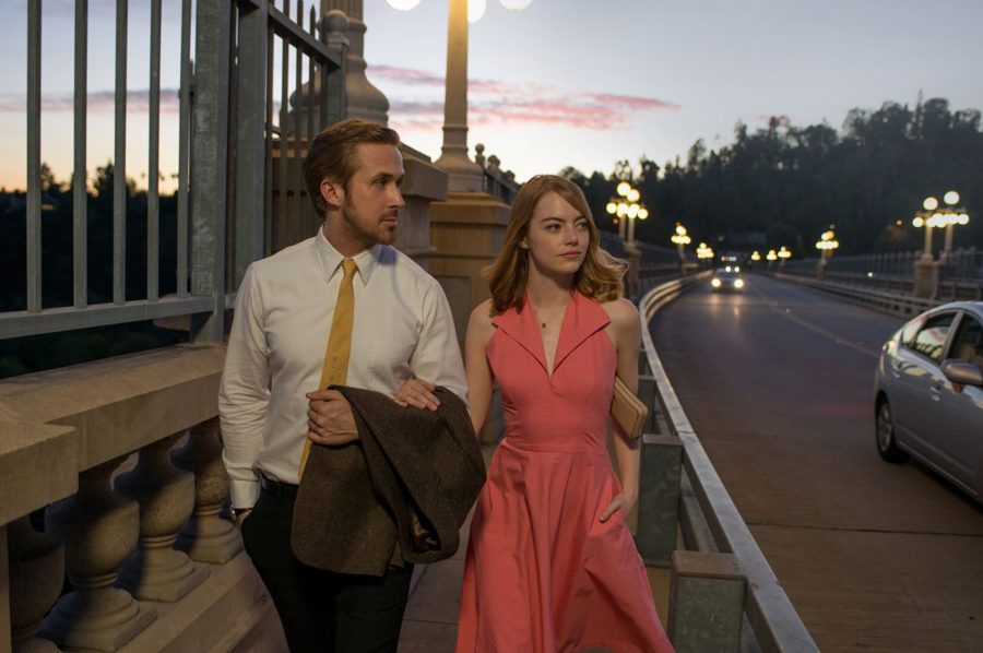 Damien Chazelles new movie-musical La La Land, which currently boasts a 93% on Rotten Tomatoes, broke the all-time record for most Golden Globes at last Sundays award ceremony with seven wins
