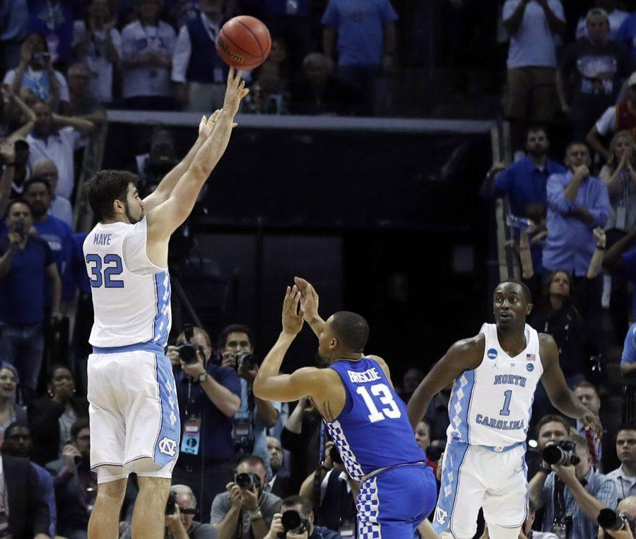 North Carolinas Luke Maye (32) hits a game winning jump shot in UNCs 75-73 victory over Kentucky.