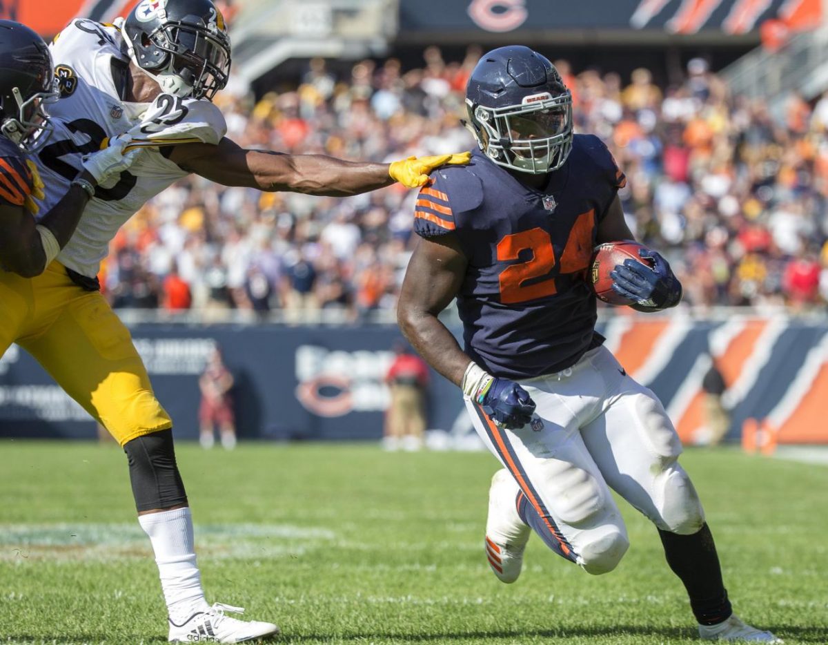 Chicago Bears runningback, Jordan Howard (24).