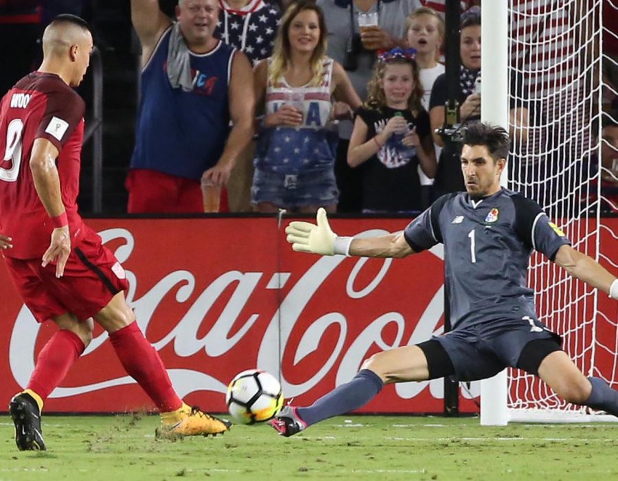 Panama goalkeeper Jaime Penedo (1) stops a goal by USAs Bobby Wood (9) during the World Cup qualifier game on Oct. 6, 2017.