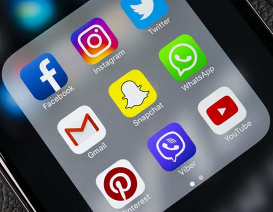 Opinion columnist Sam King pens a column discussing the recent Snapchat update and its impact on the apps rivalry with Instagram.