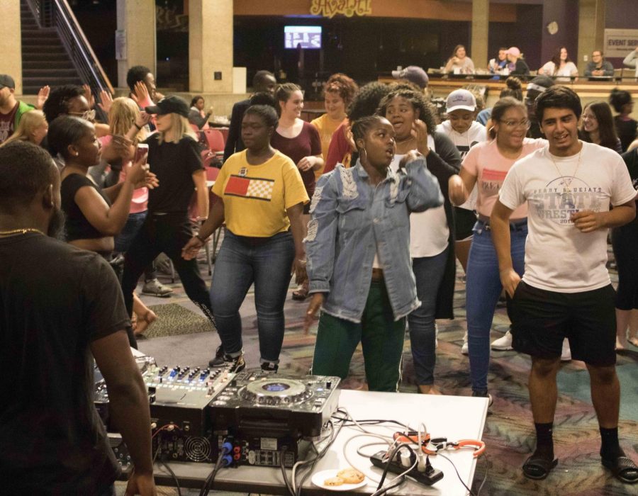 Despite rainy weather, hundreds of students gathered in the Maucker Union on Monday, Aug. 20 for food and entertainment hosted by the newly renamed Office of Diversity, Inclusion, and Social Justice. 