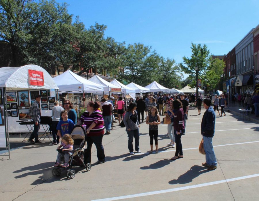 ARTapalooza draws crowds to Main Street