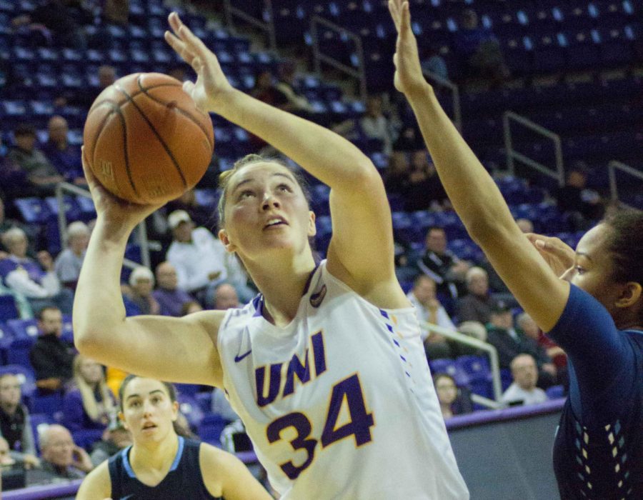 Panthers split season openers in Preseason WNIT