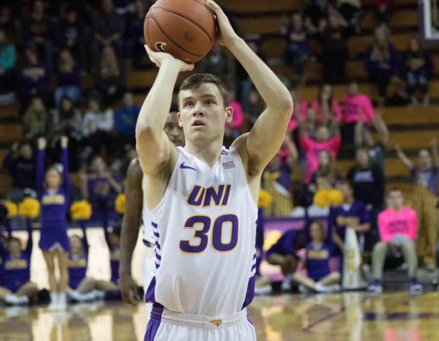 Panthers fall to Salukis, top the Purple Aces