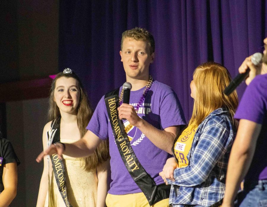 Students compete for the crown