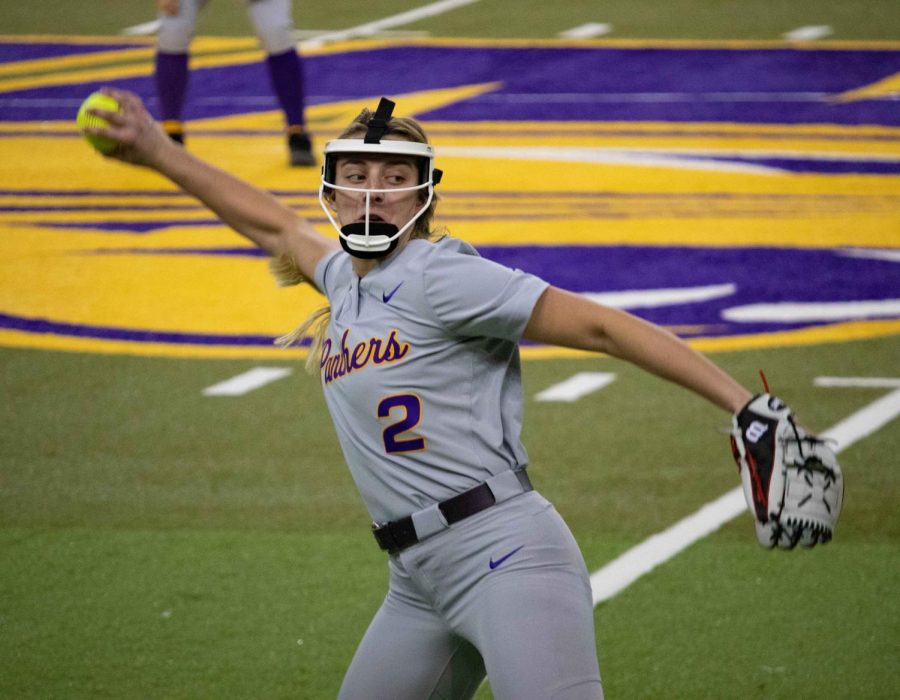 UNI takes final two games of UNI-Dome Classic