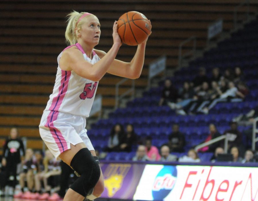 Redshirt Junior forward Megan Maahs attempts a shot. She had 10 points and 8 rebounds against Valparaiso on Friday, and 12 points to go along with 6 rebounds Sunday against Loyola-Chicago.