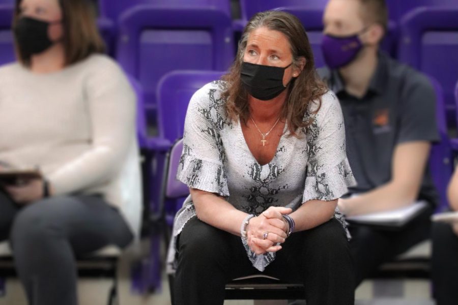 UNI head volleyball coach Bobbi Peterson earned her 510th career win last Sunday against Evansville. She became the winningest volleyball coach in Missouri Valley Conference history with the win.