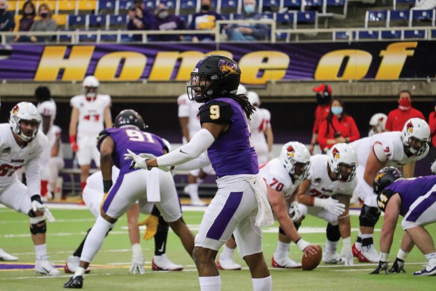 UNI defense back Benny Sapp III looks to the sidelines before a play in the Panthers game against Illinois State. 