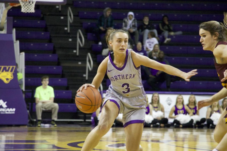 The UNI womens basketball team dropped two tough Missouri Valley Conference games, falling on the road to Missouri State and at home against Drake. 