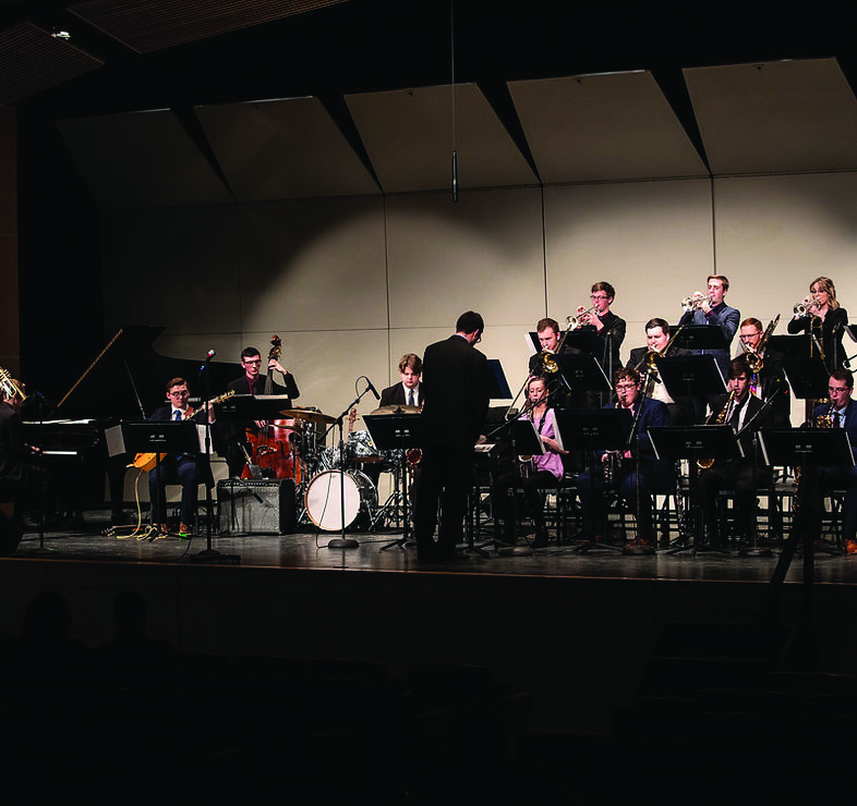Bandas de jazz de 38 escuelas secundarias de Iowa se reunieron en el Centro de Artes Escénicas Gallagher Bluedorn, y el Auditorio Bengston en Russell Hall. Cada banda ejecutó una actuación y después recibió comentarios constructivos de músicos profesionales.