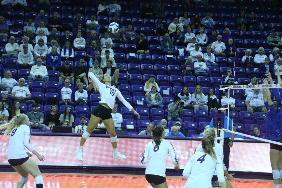 Emily Holterhaus (10) prepares to attack during UNIs 3-1 win over Drake on Tuesday. Holterhaus finished with a team-best 16 kills. 