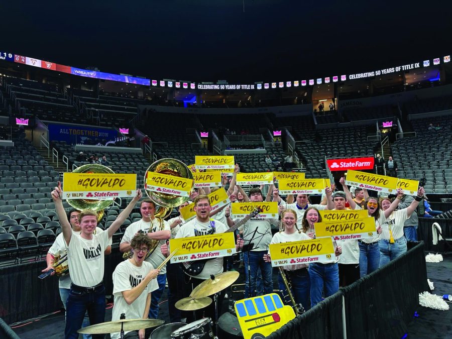 The UNI pep band traded their purple polos for white Missouri Valley Conference t-shirts as they played for Valparaiso’s Thursday night game against Murray State. They found out just three days beforehand that they would be filling in, but were able to learn their school song and pick up chants from Valparaiso’s cheerleaders.