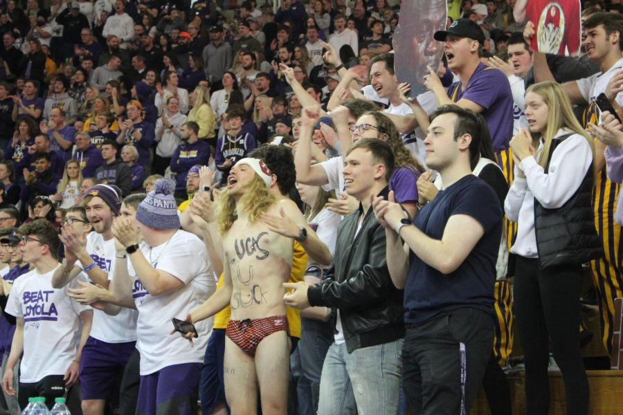 Students+enthusiastically+pack+the+McLeod+Center+for+a+mens+basketball+game.