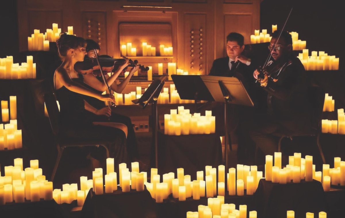 Los miembros del Petrichord String Quartet trae un variedad de música para los conciertos de las luces de velas.