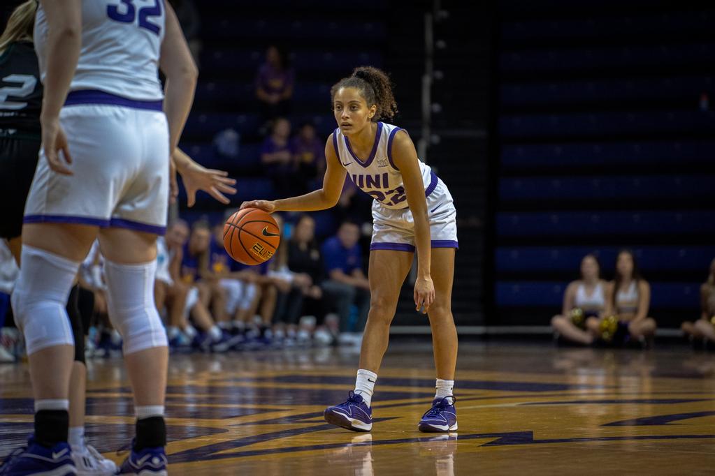 Taryn Wharton led the team with 16 points against the Bluejays.