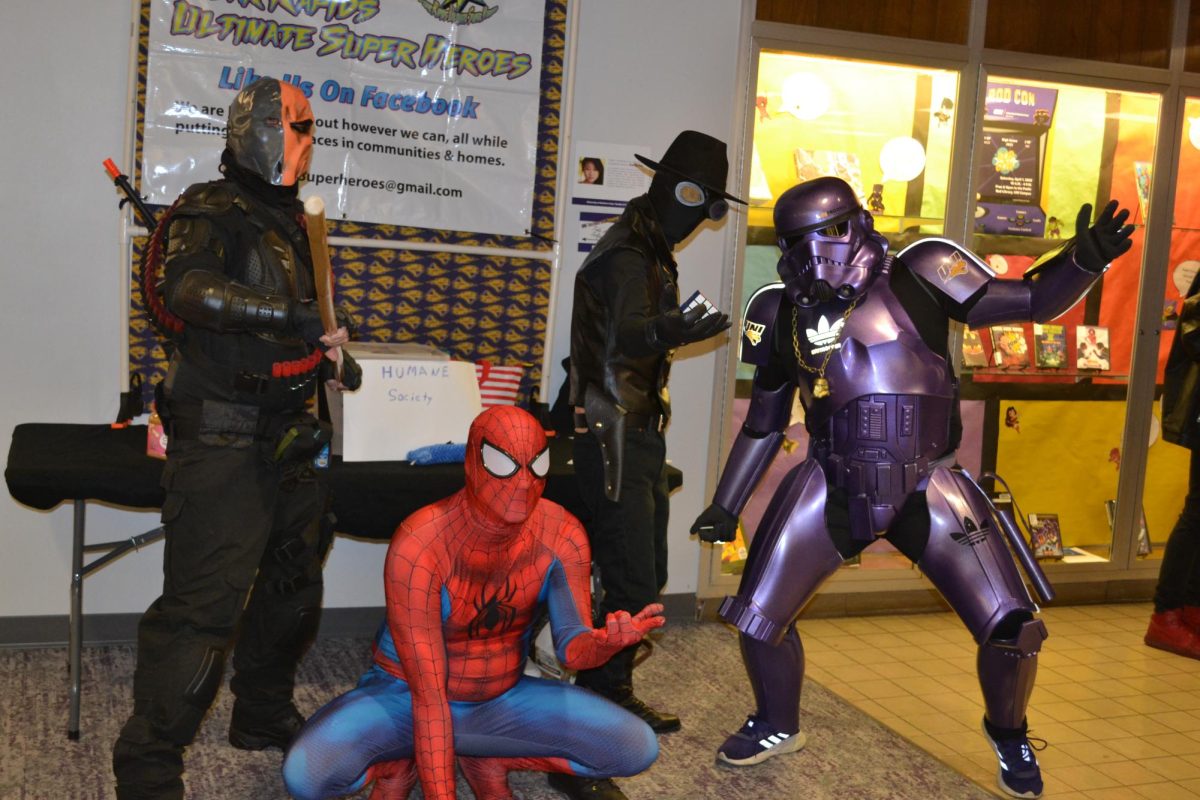 El año pasado en RodCon, los Cedar Rapids Ultimate Superheroes y el UNI Trooper hicieron una visita.