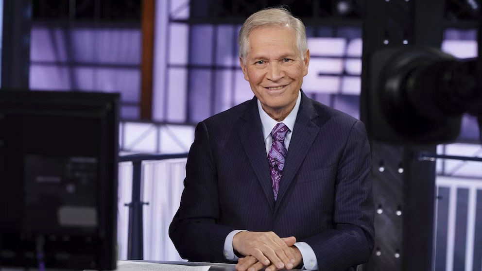 Chris Mortensen is most famous for his time as a NFL reporter as well as
his tenure on SportsCenter.