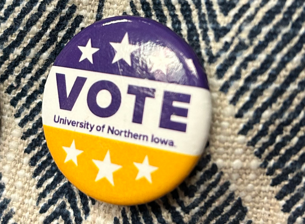 Ahead of the 2024 presidential election, some political science students are working on ways to reach students with voting information. They are look-
ing at possible partnerships with UNI Athletics to connect with students.