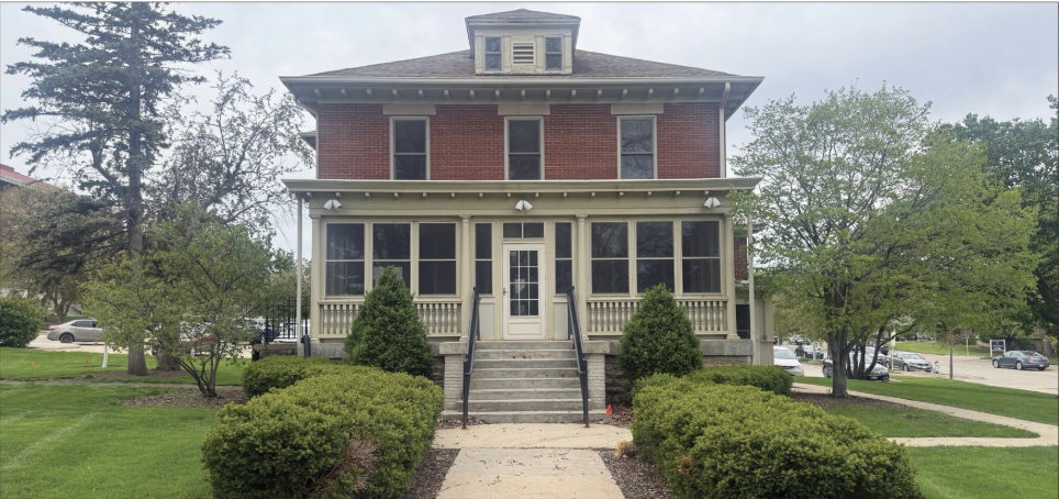 The Alumni House is located at 1012 W 23rd Street and positioned next to Lang Hall and an A parking lot. With the removal of the house, the university plans to put in a sidewalk for more accessbility.